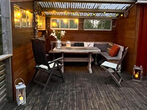 House | Outdoor dining