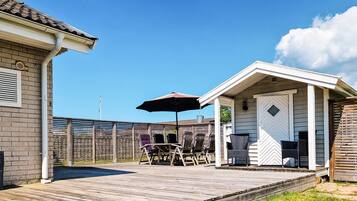 House | Terrace/patio