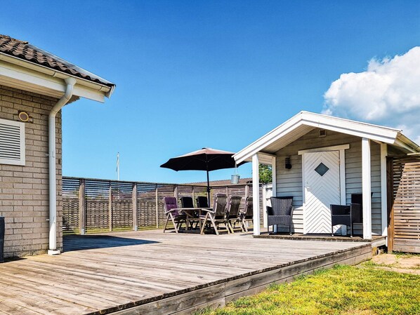 House | Terrace/patio