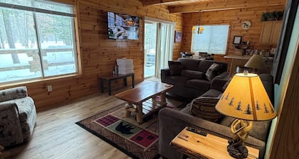 Chalet at Thunder Bay Golf Resort Pontoon Boat Pet friendly
