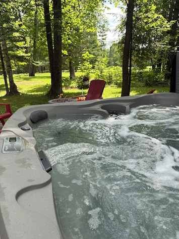 Bain à remous extérieur