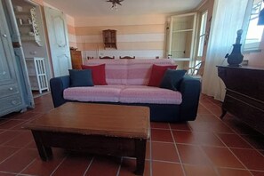 TV, fireplace - Dream by the sea with garden and parking space (Lerici)