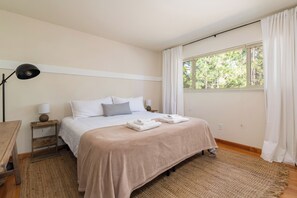 3 bedrooms, WiFi, bed sheets