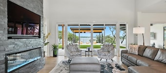 Heavenly Retreat – 5BD/5.5BA of Waterfront Living