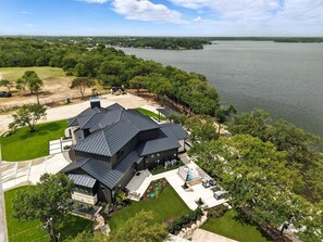 Exterior - Heavenly Retreat – 5BD/5.5BA of Waterfront Living (Gainesville)