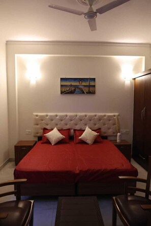 Chambre Confort double, balcon, vue sur le parc | Bureau, accès au Wi-Fi (inclus)