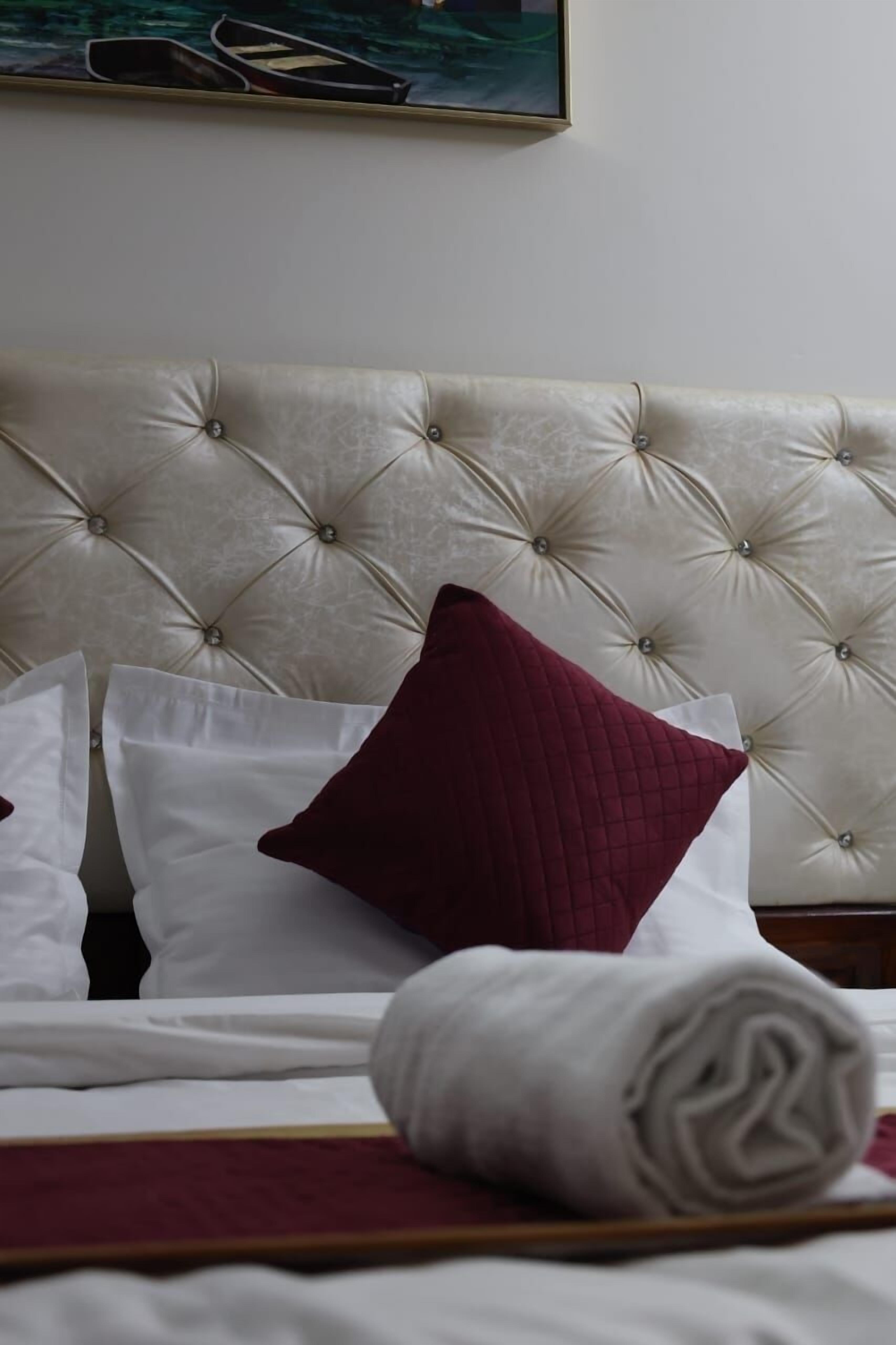 Comfort Double Room, Balcony, Park View | Desk, free WiFi