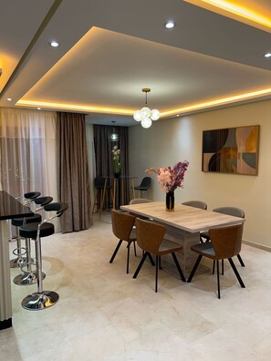 Dining - Charming 3-bedroom apartment with AC, WiFi in wonderful Tanger (Tanger)