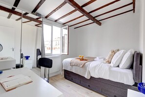 ซิตี้อพาร์ทเมนท์, ปลอดบุหรี่, วิวสวนหย่อม | เตารีด/โต๊ะรีดผ้า, Wi-Fi ฟรี