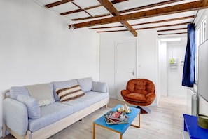 City-Apartment, Nichtraucher, Blick auf den Innenhof | Wohnbereich