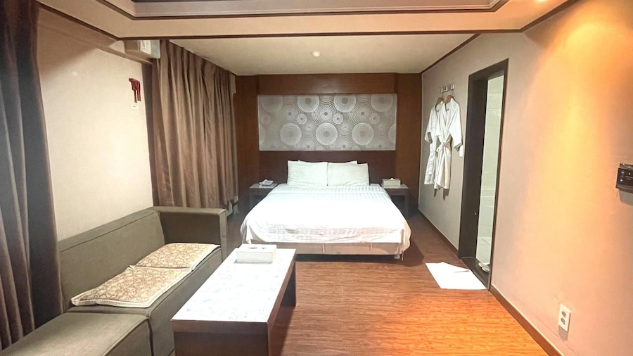 Jahamun Hotel