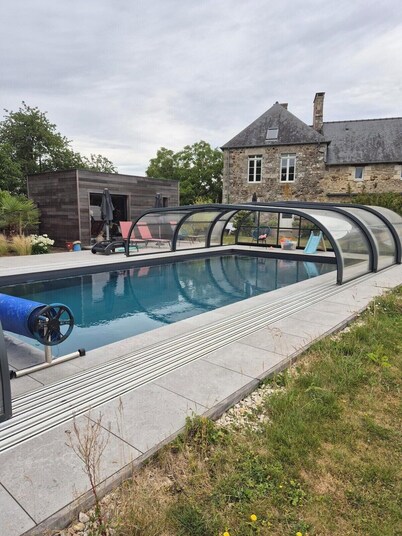 Gite de la Planchette with heated swimming pool