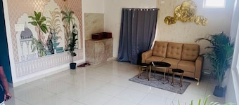 Hotel Vistaara Grand