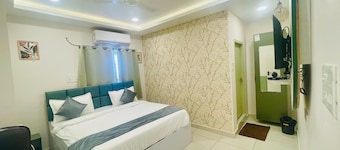 Hotel Vistaara Grand