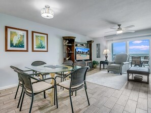 Dining - Bayfront Kontiki 107 3 Bedroom Condo (Rockport)