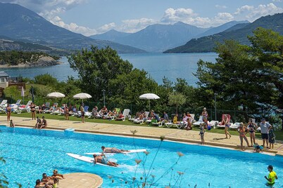 Lake view rental serre poncon hautes alpes