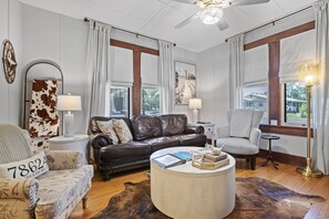 Maison, 2 chambres | Coin séjour