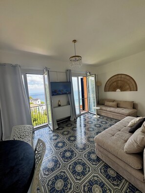 Smart TV - Relaxing 3BR w/ Sea View Terrace in Arenzano (Arenzano)