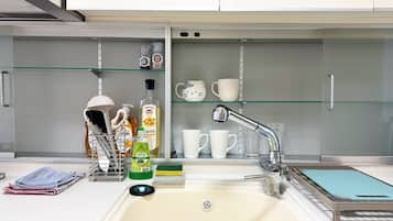 Fridge, microwave, stovetop, electric kettle