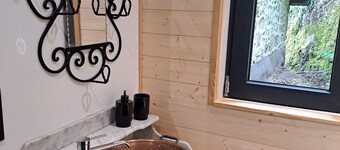 A secluded, stand-alone gîte in the middle of the forest, near the Yzeron Plateau