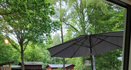 Very quiet, dog-friendly guest house. Close to the forest and lake.