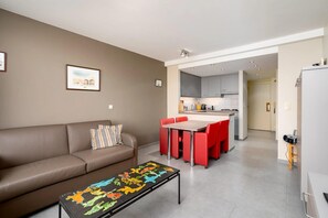 Apartment | Dining