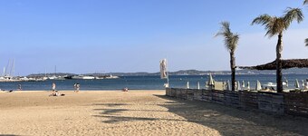 Incredible sea view-beach 300m away-pool-parking-fully renovated-2 bedrooms