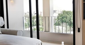 2 bedrooms, desk, iron/ironing board, travel crib