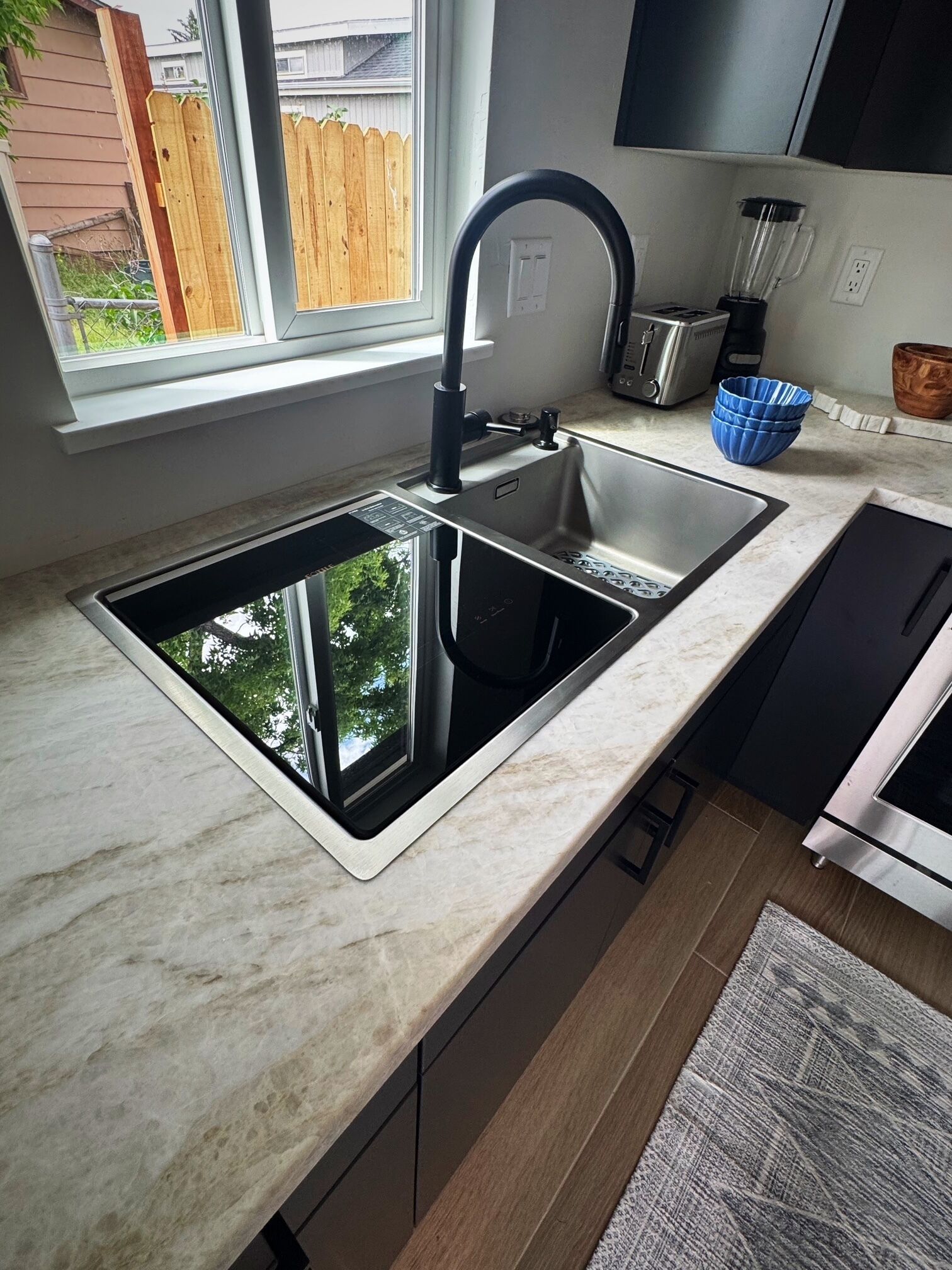 Micro-ondes, four, plaque de cuisson, lave-vaisselle