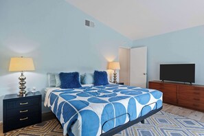 House, Multiple Beds, Pool Access, Mountain View (Hacienda Hideaway) | 3 bedrooms, individually decorated, individually furnished, desk - Hacienda Hideaway-3bd Great for Families (Palm Springs)