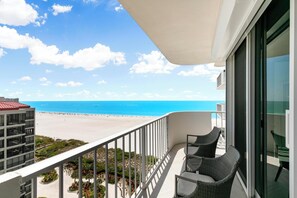 Property grounds - Picturesque sweeping sunset enchantment (Marco Island)