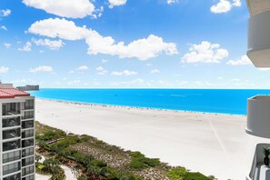 On the beach - Monthly Executive Picturesque Sunset Retreat (Marco Island)