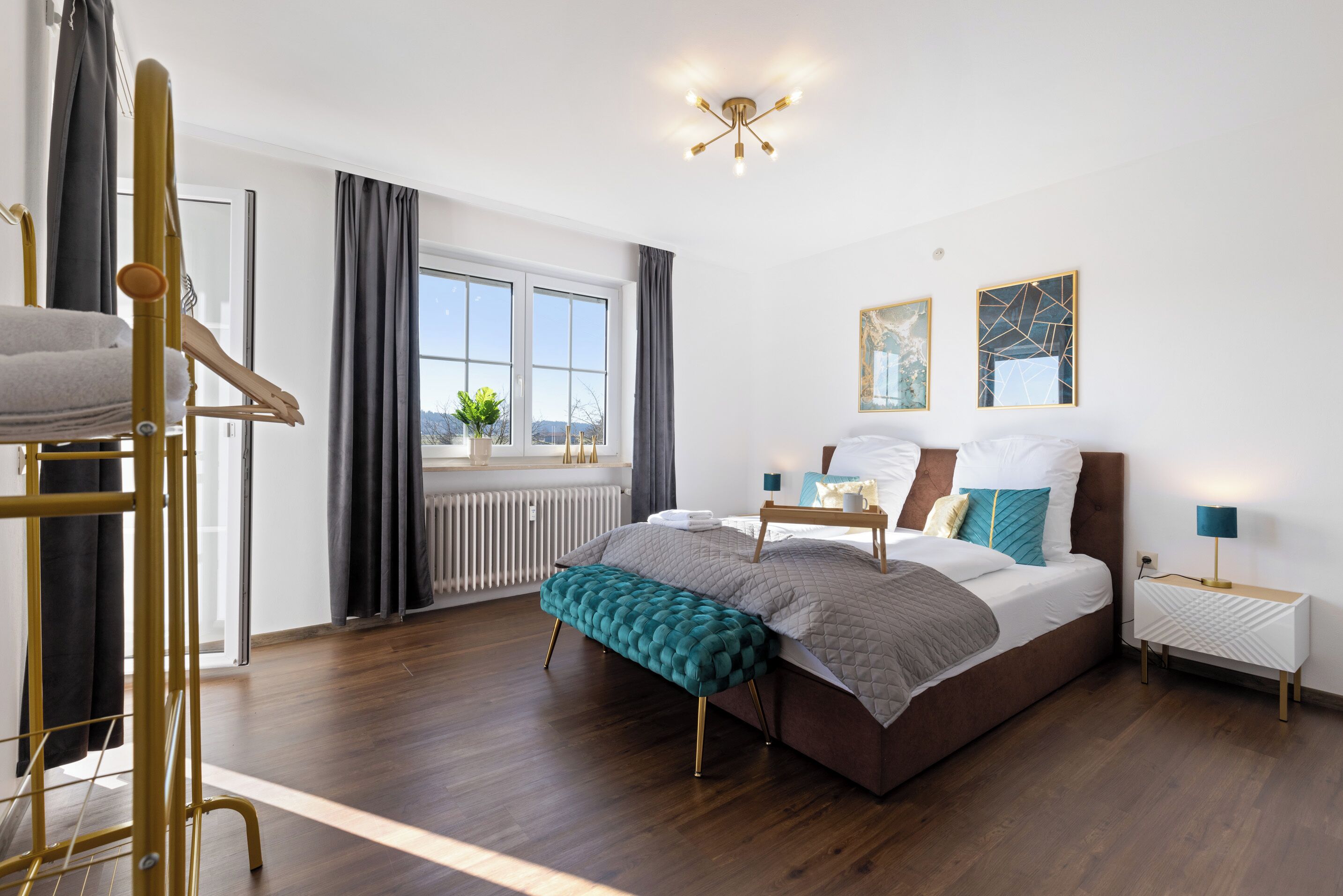 4 chambres, fer et planche à repasser, Wi-Fi, draps fournis