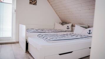 3 soverom, safe på rommet, skrivebord og strykejern/-brett