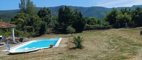 Piscine extérieure