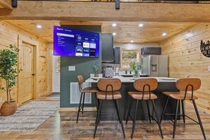 Micro-ondes, four, plaque de cuisson, lave-vaisselle