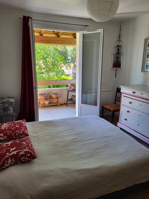 5 Schlafzimmer, Bügeleisen/Bügelbrett, WLAN