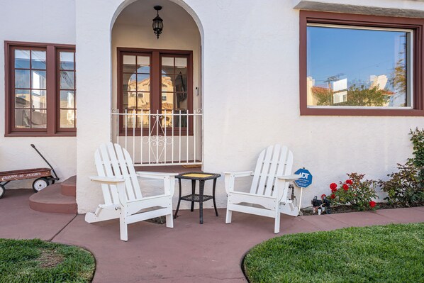 Exterior detail - Charming Spanish 1924, 3-bedroom/2-bath home in Long Beach/Belmont Shores! (Long Beach)