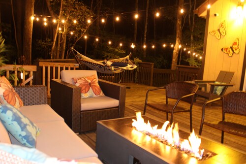 Cozy 3-bedroom cabin in enchanting Pocono Lake with AC, WiFi