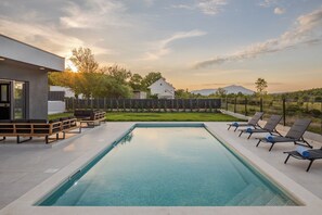 Outdoor pool, a heated pool - Villa Vedro nebo XL heated pool (Umljanovic)