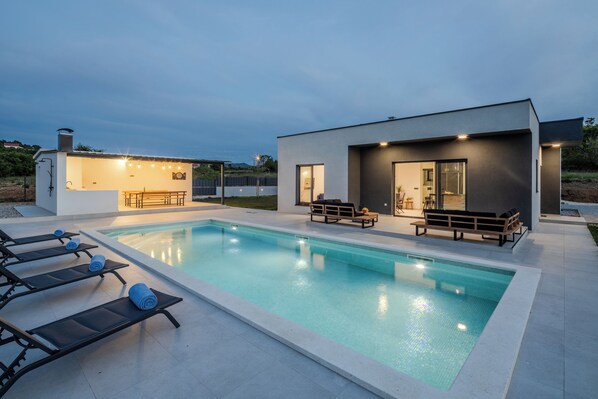 Outdoor pool, a heated pool