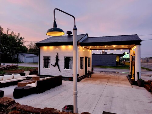 Miami Marathon Oil Station