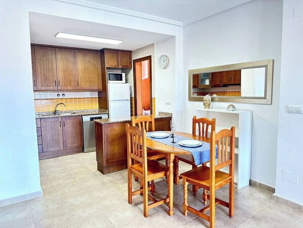 Apartment, 2 Bedrooms, Balcony | Dining room