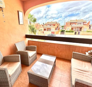 Apartment, 2 Bedrooms, Balcony | Interior