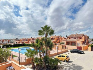 Appartement, 2 slaapkamers, balkon | Zwembad | Een binnenzwembad