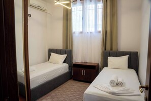 Villa, 3 Bedrooms | 3 bedrooms - Classic Villa-spacious City Center Free Parking (Tirana)