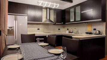 Villa, 3 Bedrooms | Interior