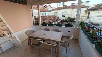 Villa, 3 Bedrooms | Outdoor dining