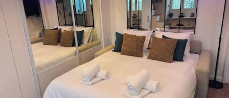 2 chambres, fer et planche Ă repasser, Wi-Fi, draps fournis
