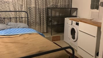 1 bedroom, iron/ironing board, bed sheets
